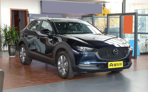 В Россию вернулся кроссовер Mazda CX-30: комплектации и цены